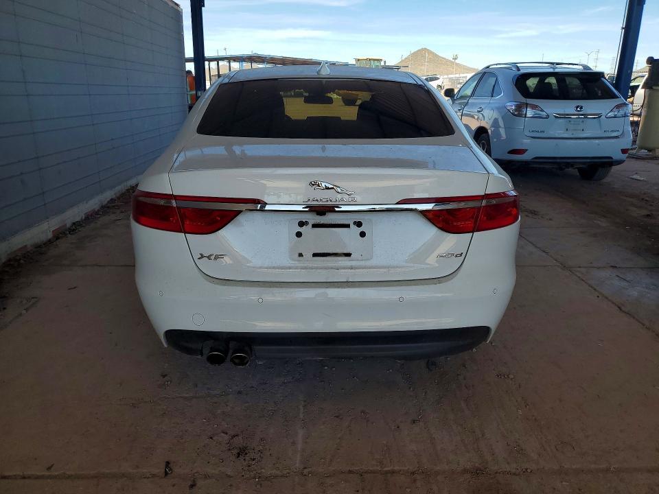 2017 Jaguar Xf Prestige