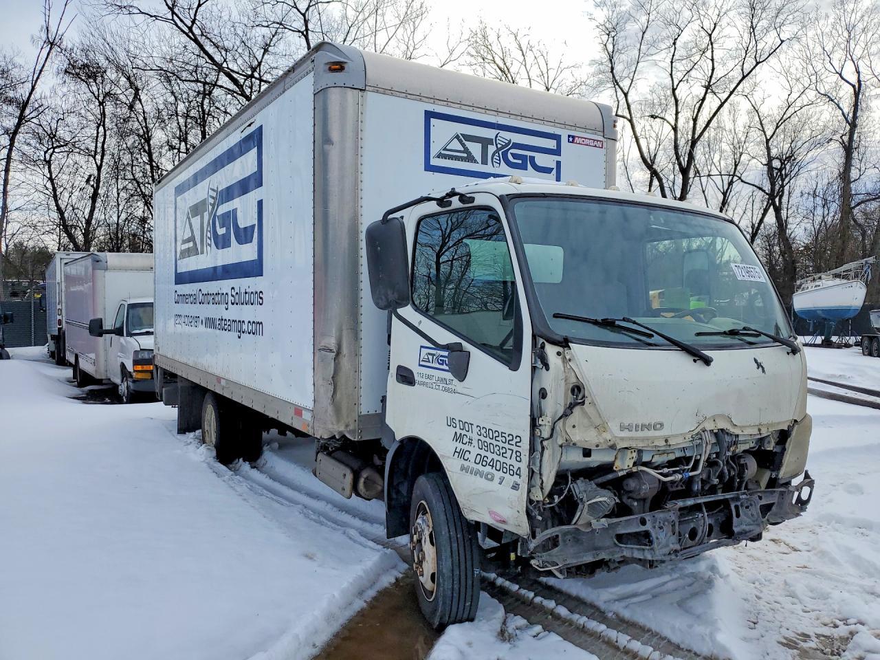2015 Hino 195 BOX Truck