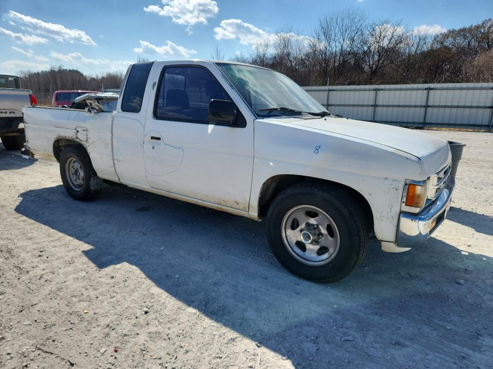 1995 Nissan Truck xe