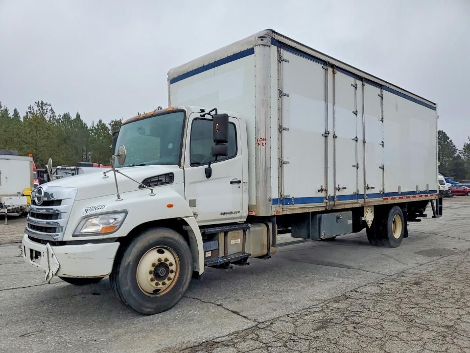 2017 Hino 258/268 BOX Truck