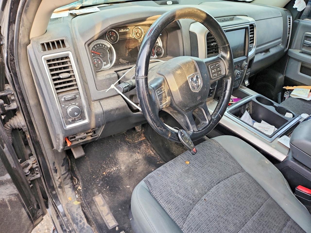 2015 Dodge Ram 1500 slt