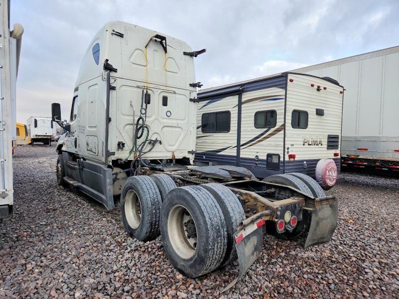 2016 Freigliner 2016 Freightliner Cascadia 125 Semi Truck