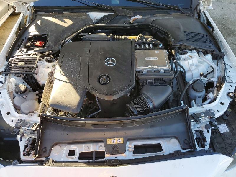2022 Mercedes-Benz C300