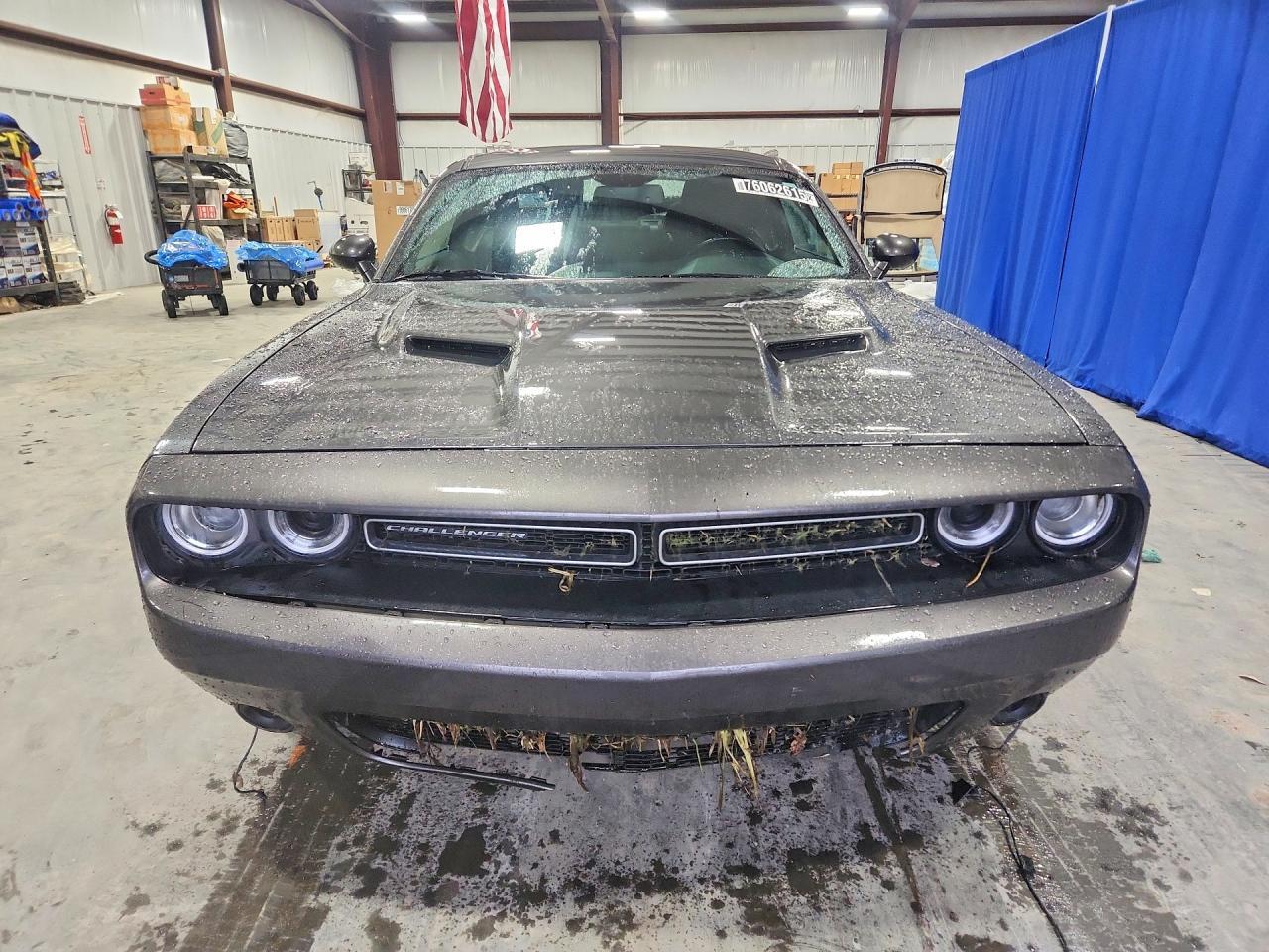 2022 Dodge Challenger sxt