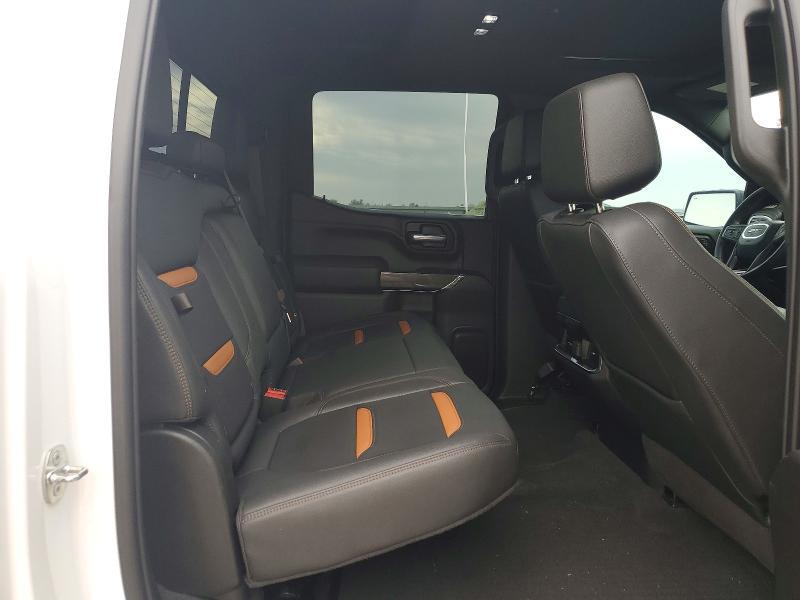 2022 GMC Sierra Limited K1500 AT4