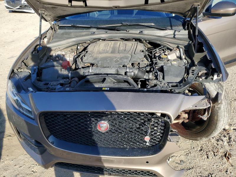2017 Jaguar F-pace R-sport