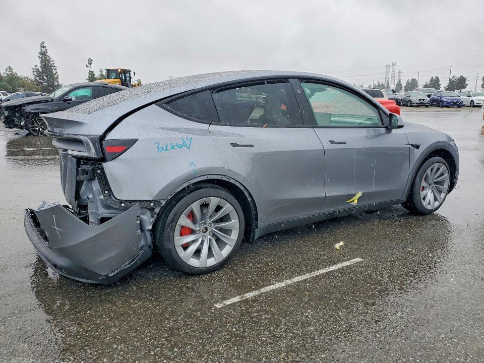 2026 Tesla Model y