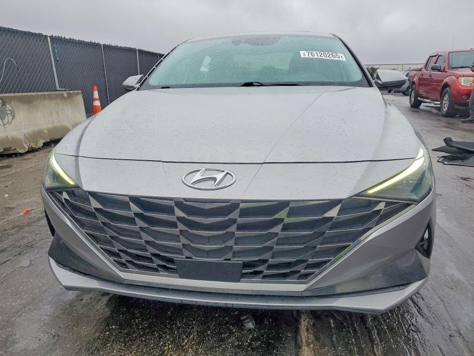 2022 Hyundai Elantra Limited