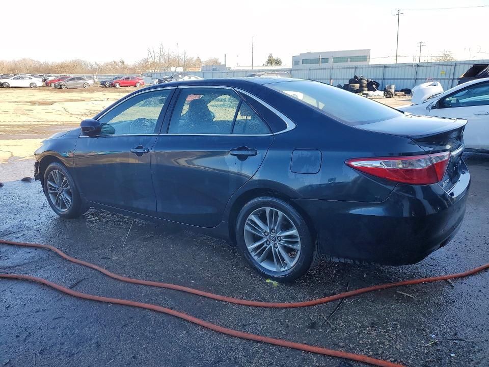 2016 Toyota Camry se