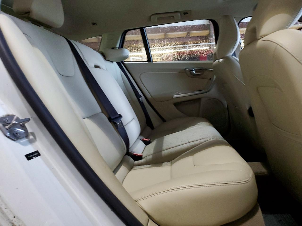 2015 Volvo V60 Premier