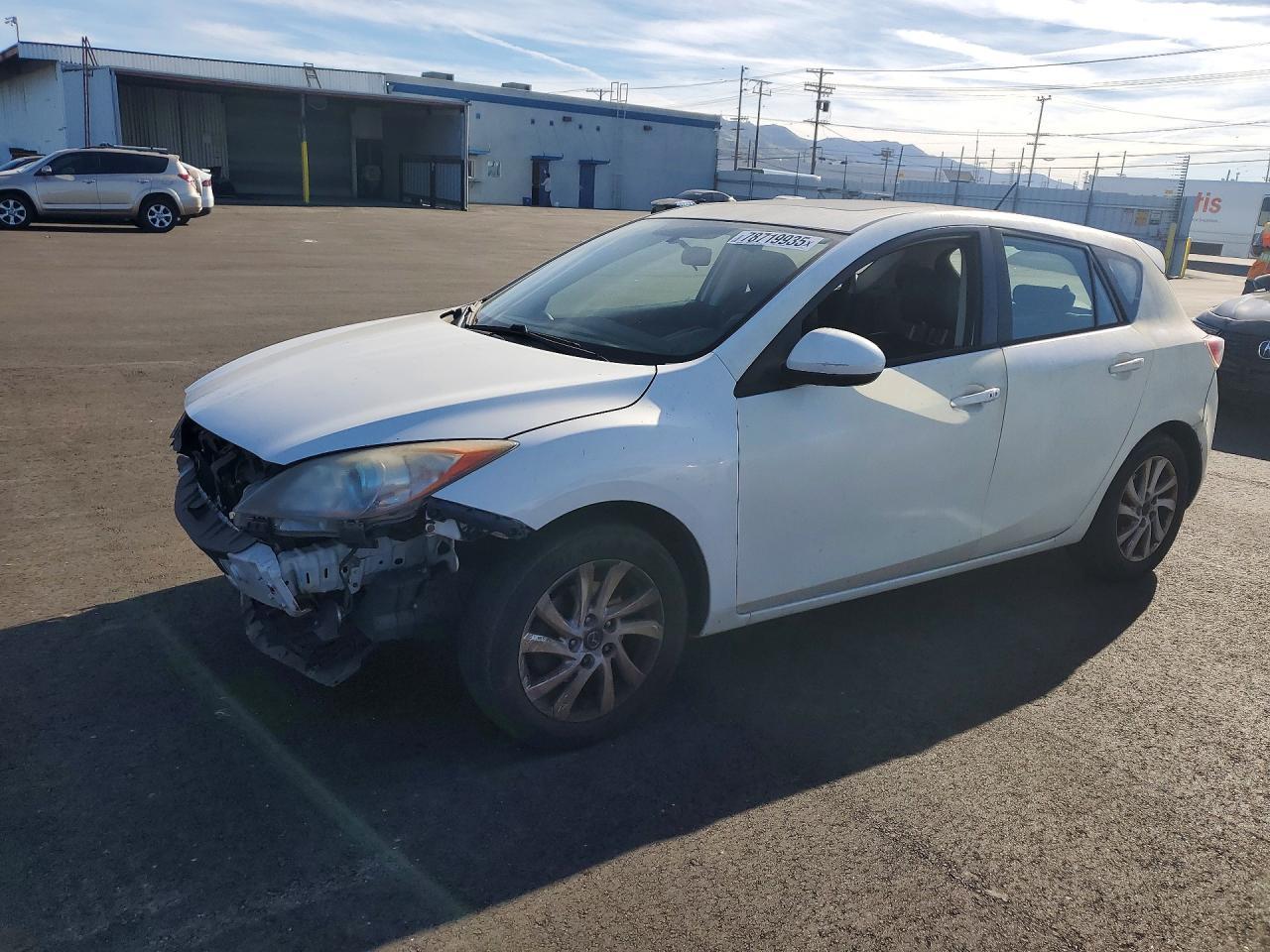 2013 Mazda 3 I