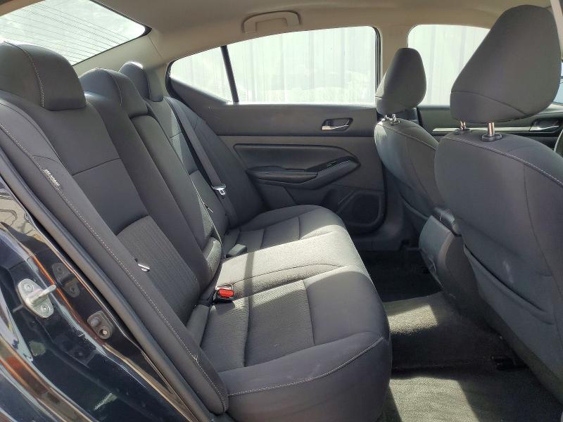 2021 Nissan Altima sv