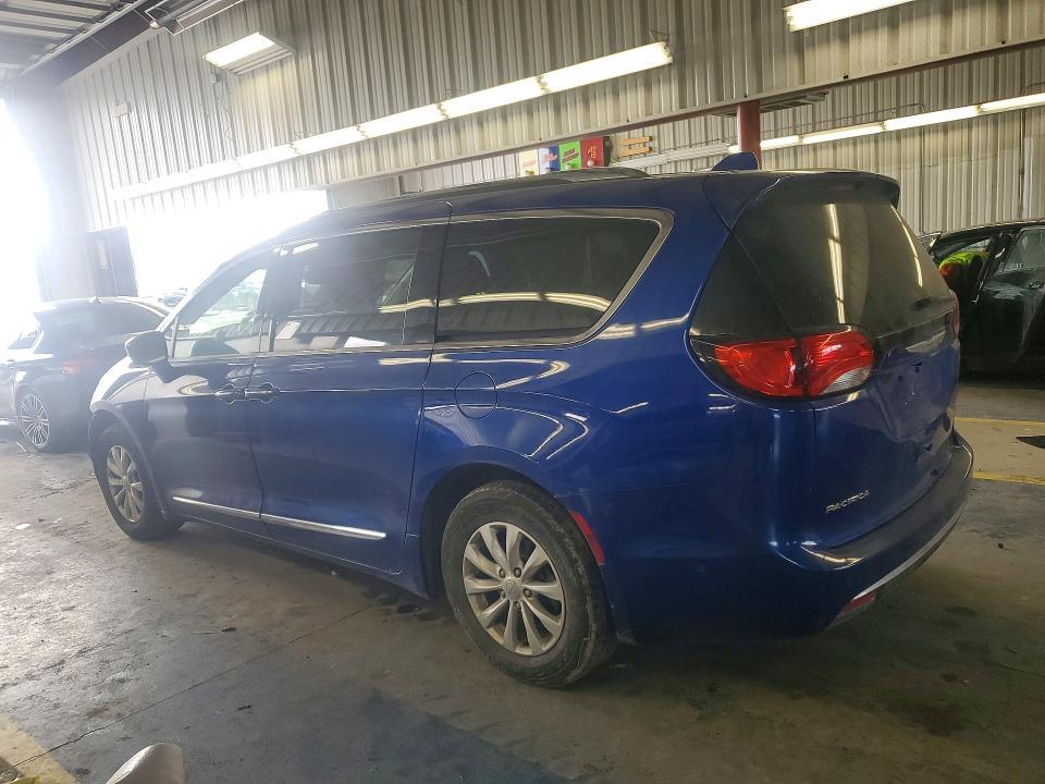 2019 Chrysler Pacifica Touring l
