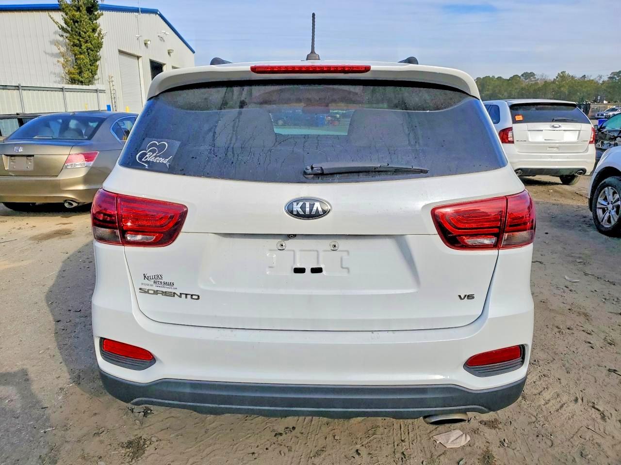 2019 KIA Sorento lx V6