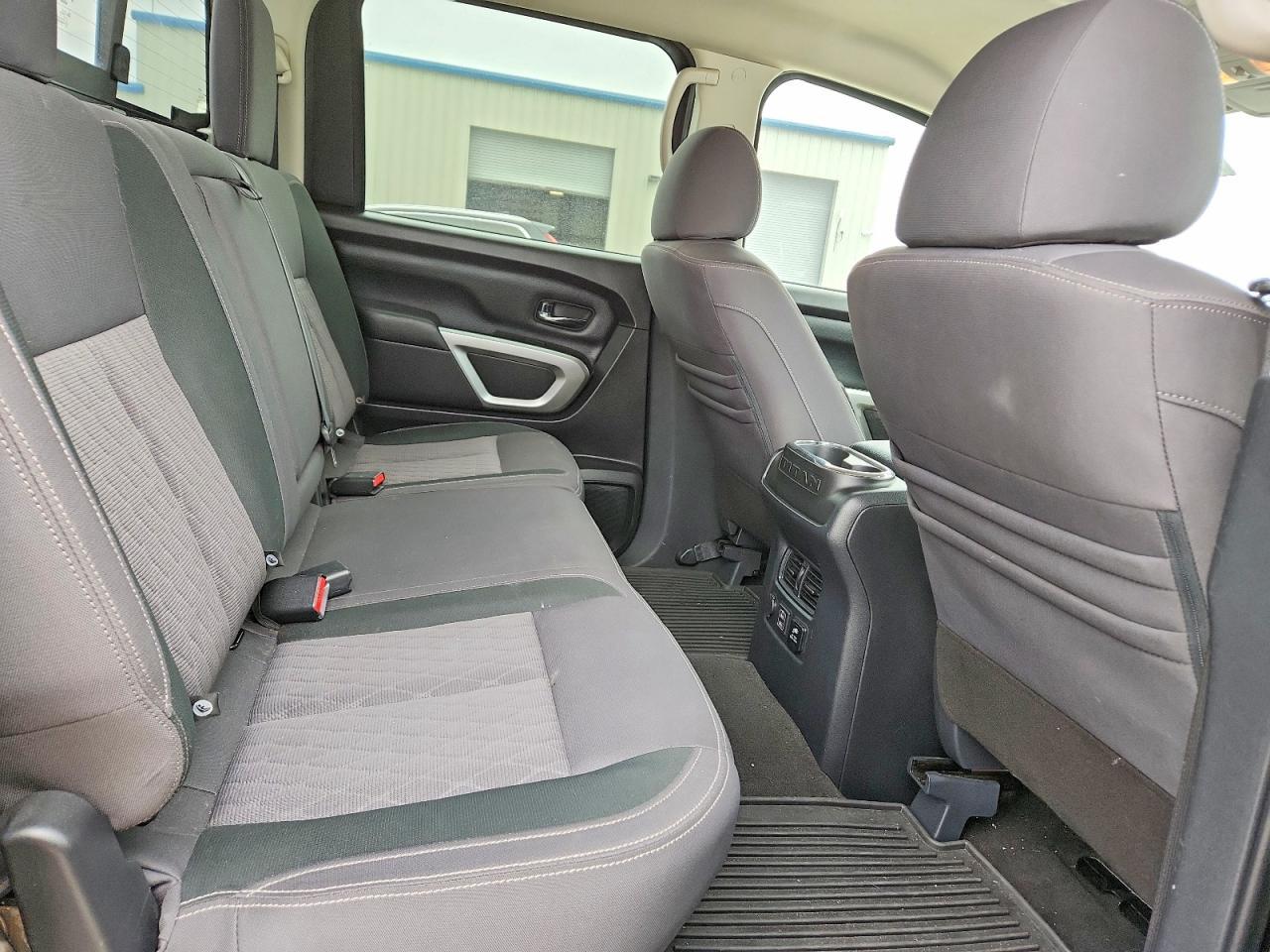 2020 Nissan Titan SV