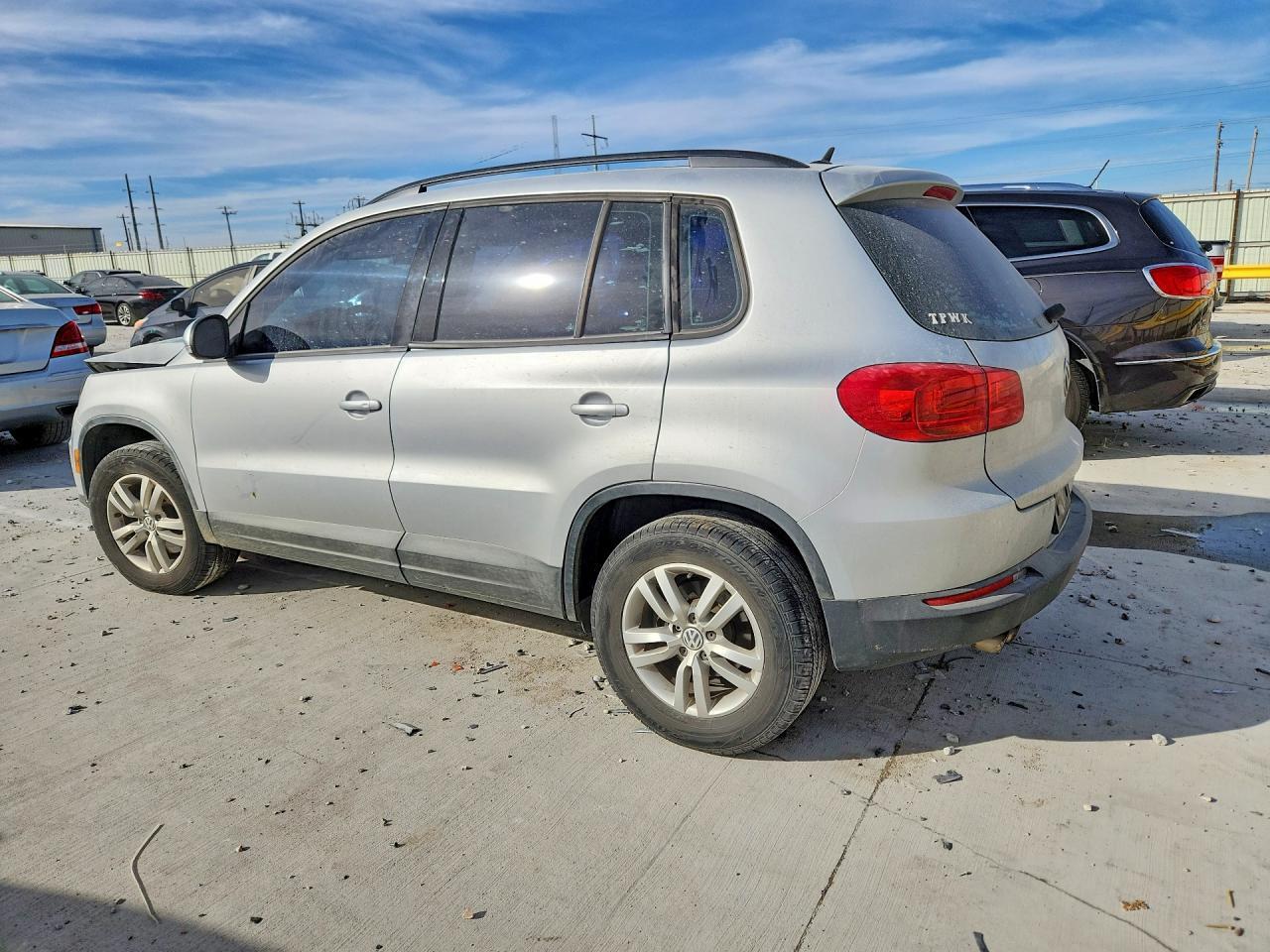 2016 Volkswagen Tiguan s