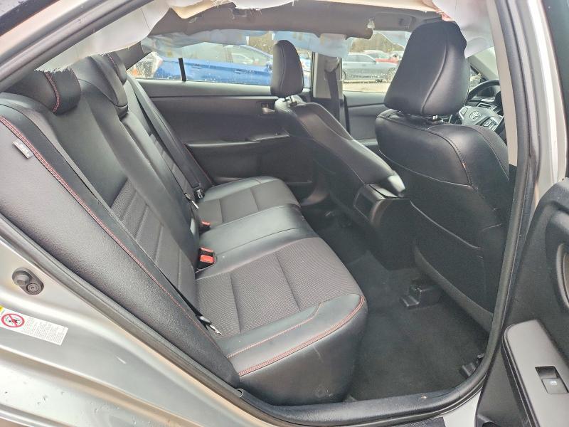 2016 Toyota Camry se