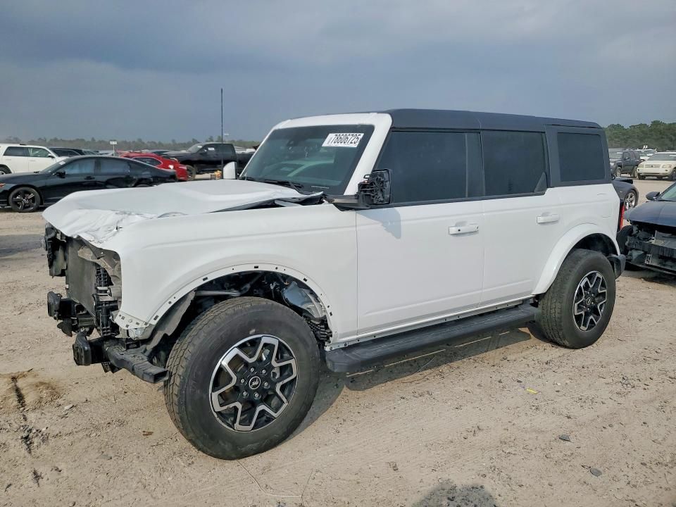 2024 Ford Bronco Outer Banks