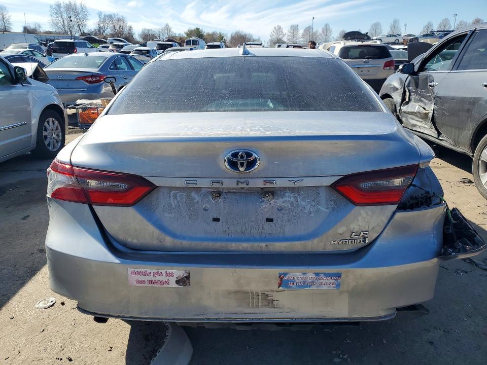 2024 Toyota Camry le