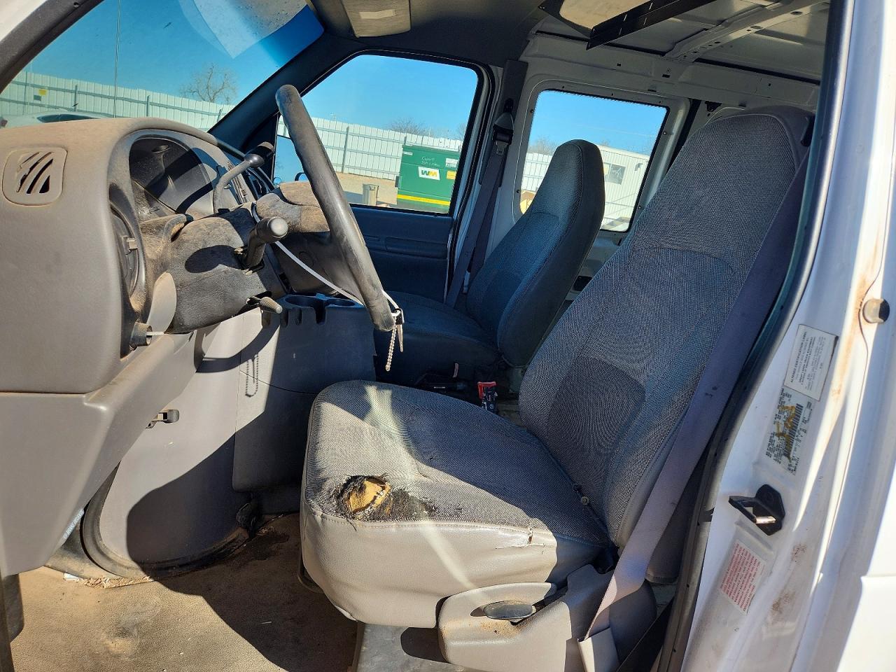 2000 Ford Econoline E150 Van