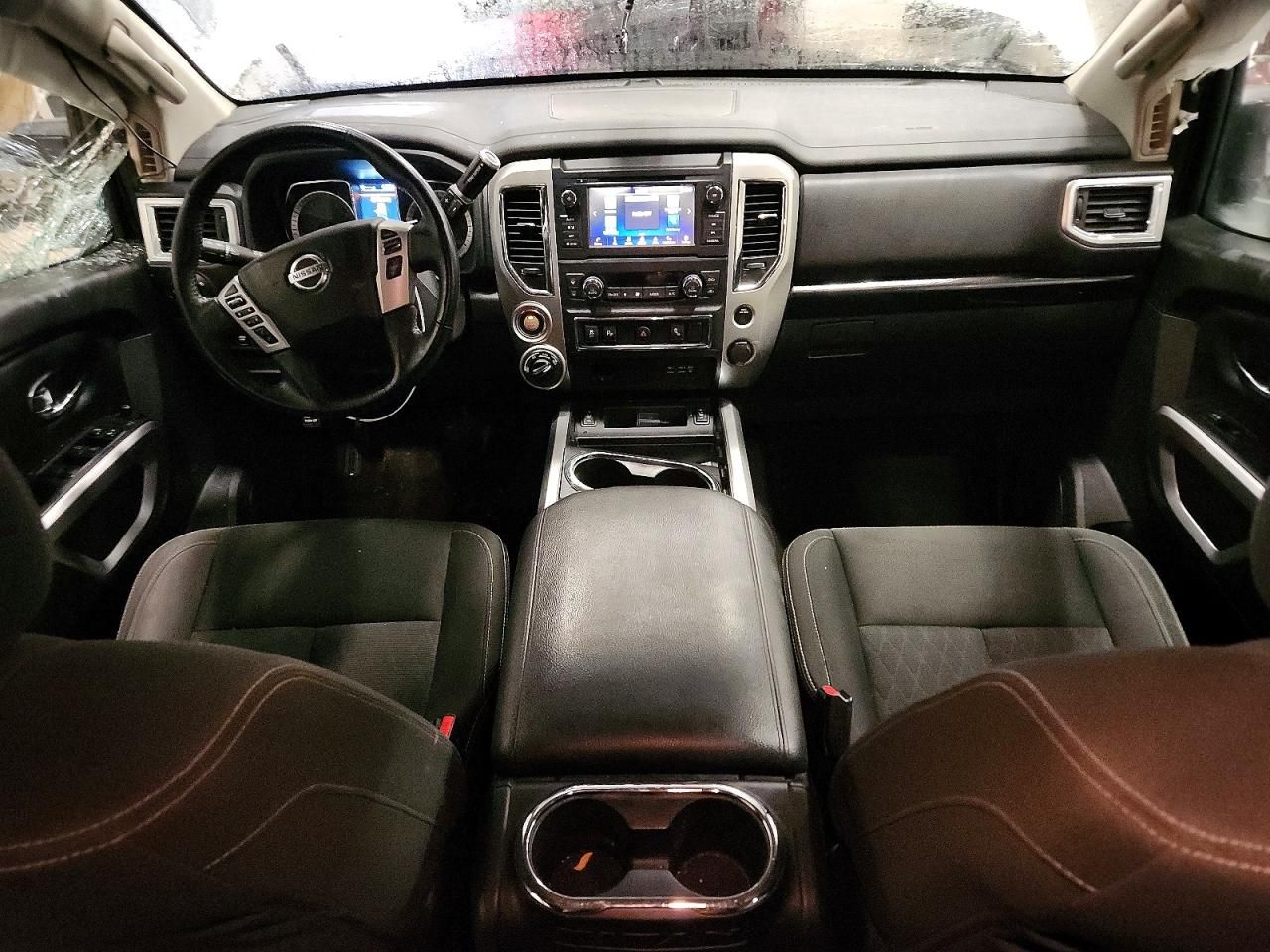 2019 Nissan Titan sv