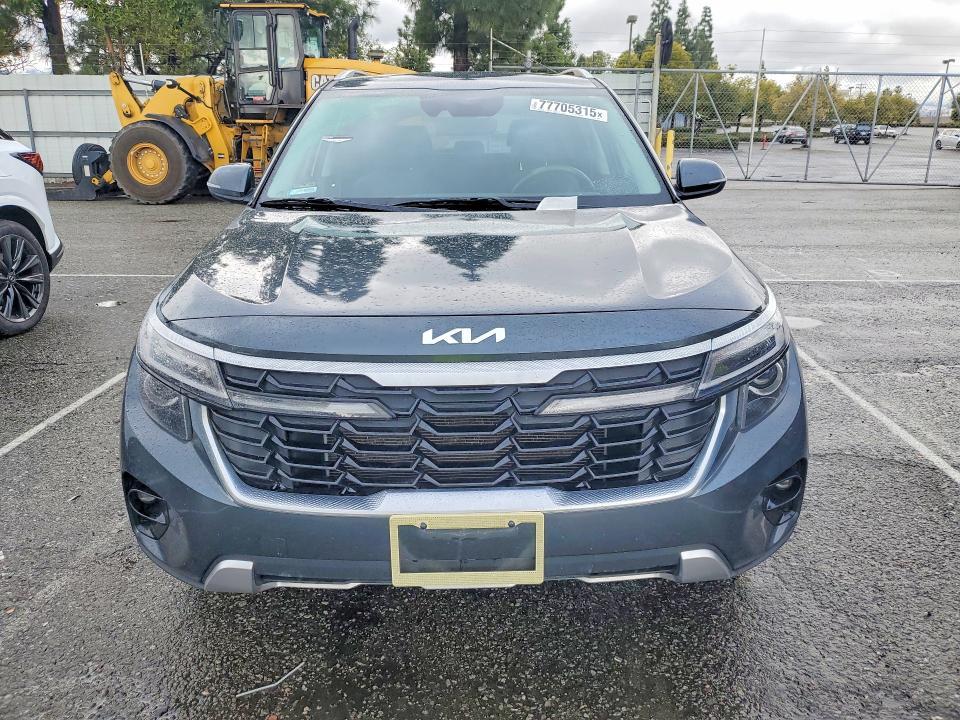 2024 KIA Seltos s