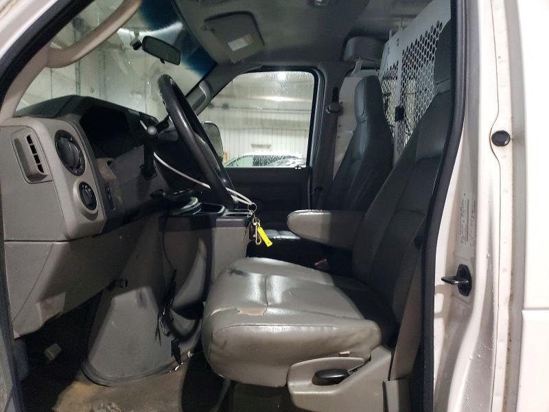 2014 Ford E350 van With Bucket Lift