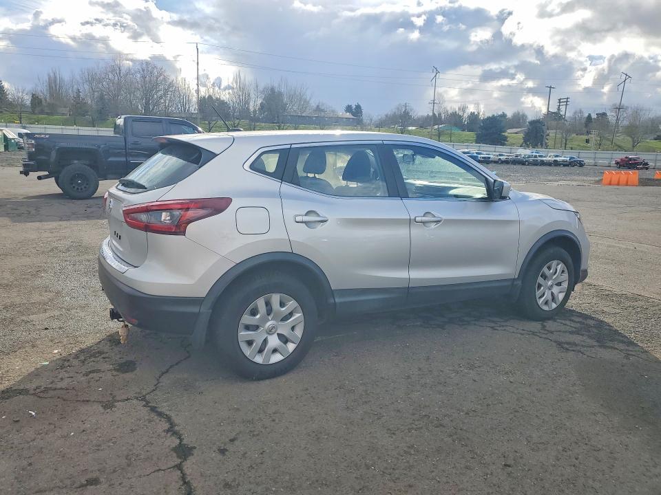 2020 Nissan Rogue Sport s