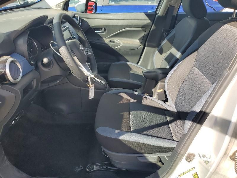 2025 Nissan Versa sv