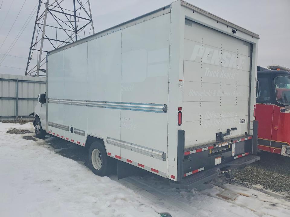 2022 GMC Savana Cut-box Truck