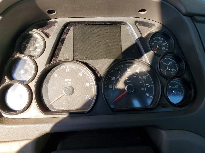 2016 Peterbilt 579 Semi Truck