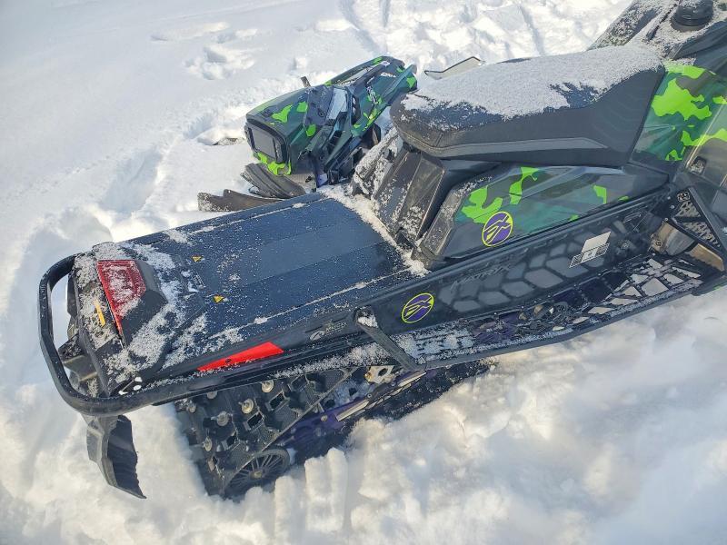 2022 Polaris Indy VR1