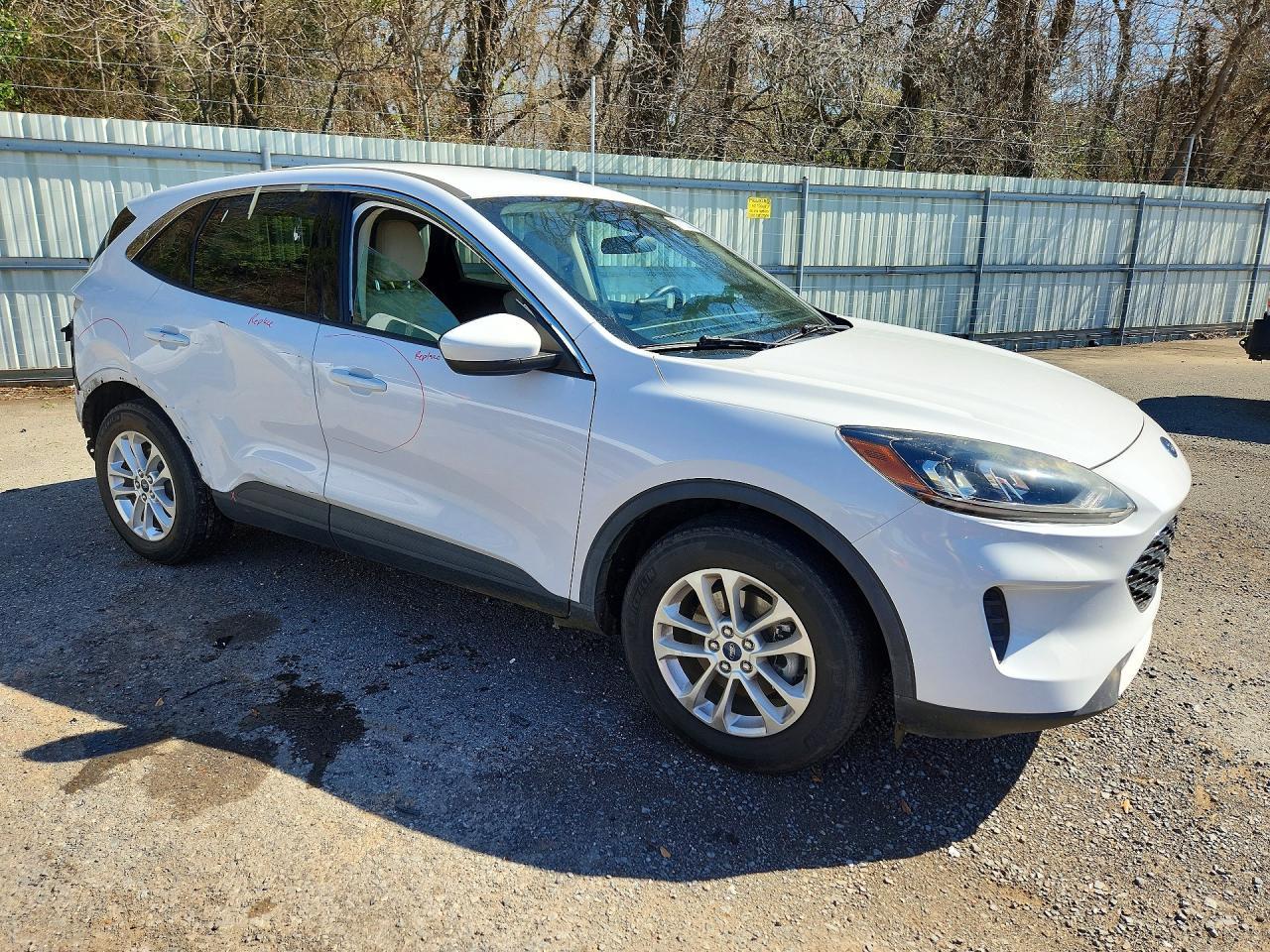 2020 Ford Escape se