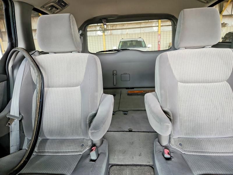 2009 Toyota Sienna ce