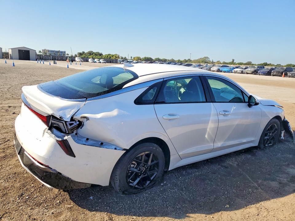 2025 KIA K5 lxs