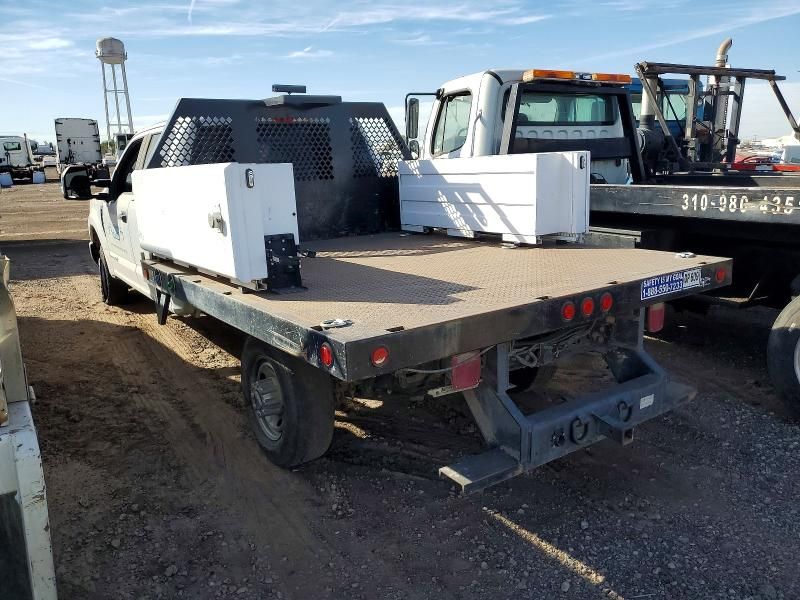 2017 Ford F350 Super Duty Flatbed Truck