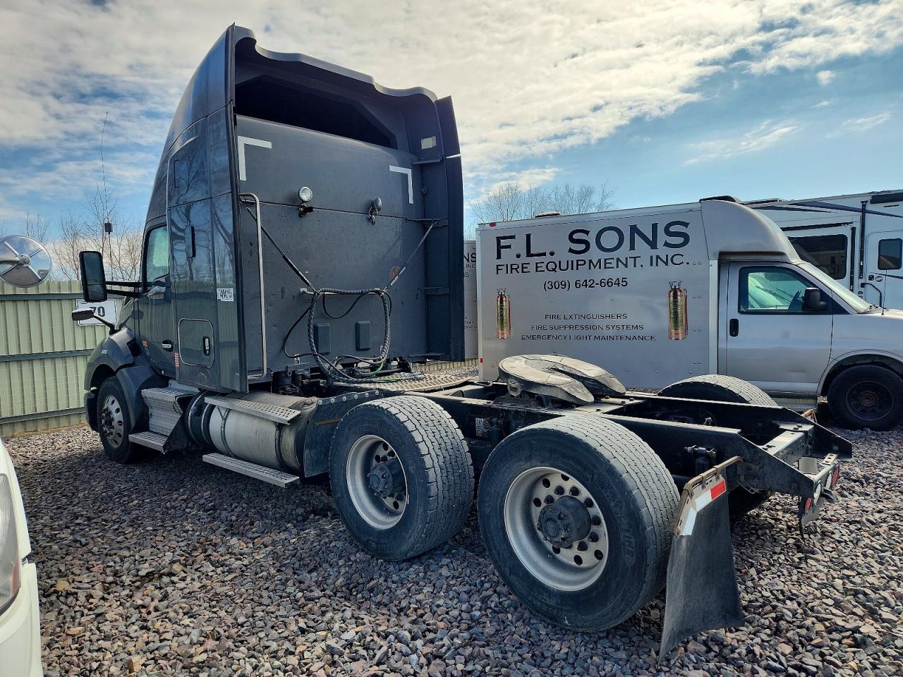 2019 Kenworth Constructi-Semi Truck