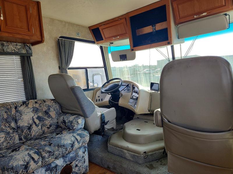 2004 Ford F550 Super Duty Camper