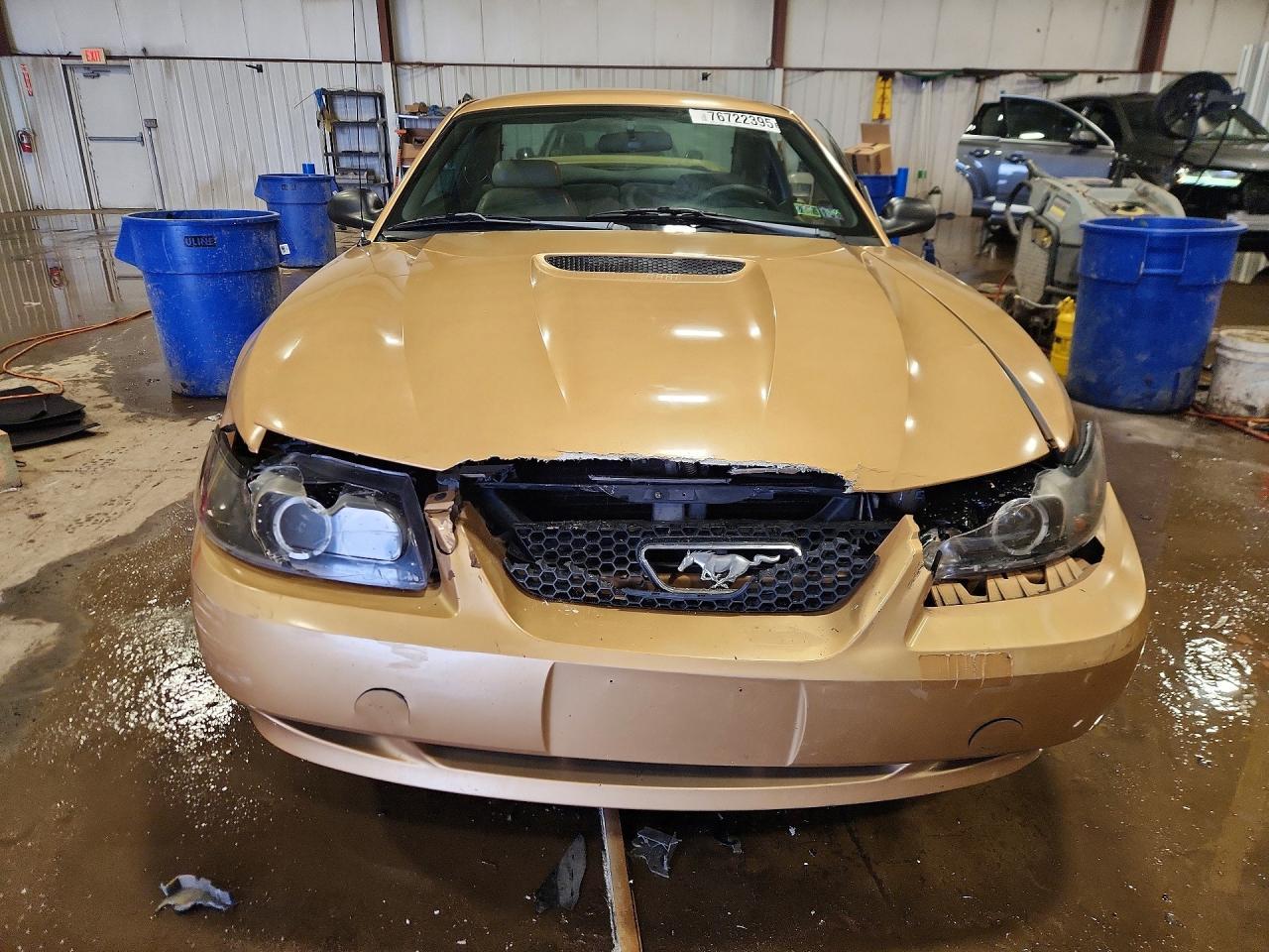 2000 Ford Mustang