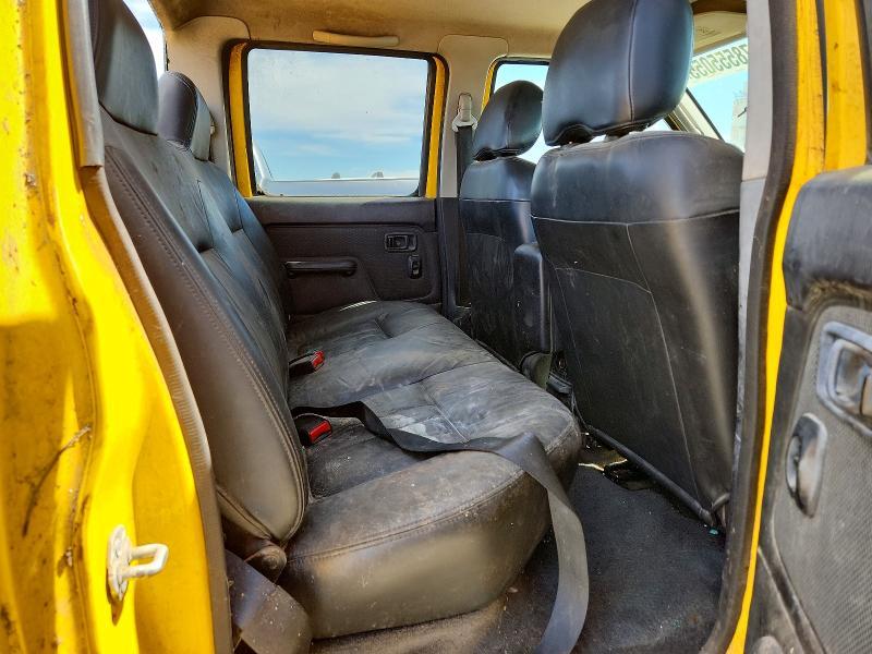 2004 Niss Frontier Crew cab xe V6