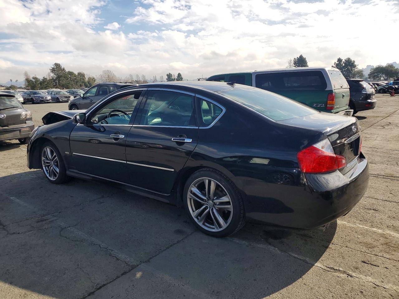 2010 Infiniti M35 Base