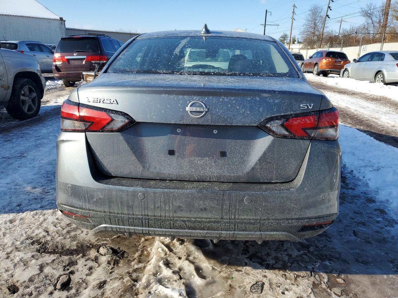 2024 Nissan Versa sv