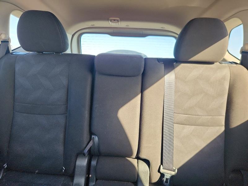 2015 Nissan Rogue s