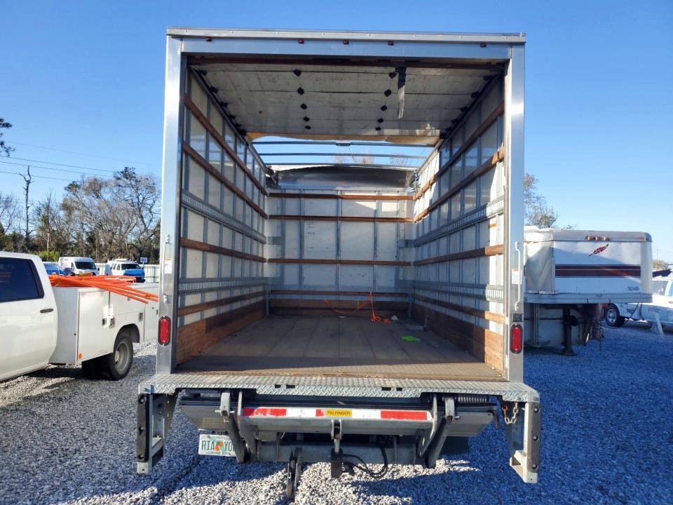 2017 Isuzu Npr hd