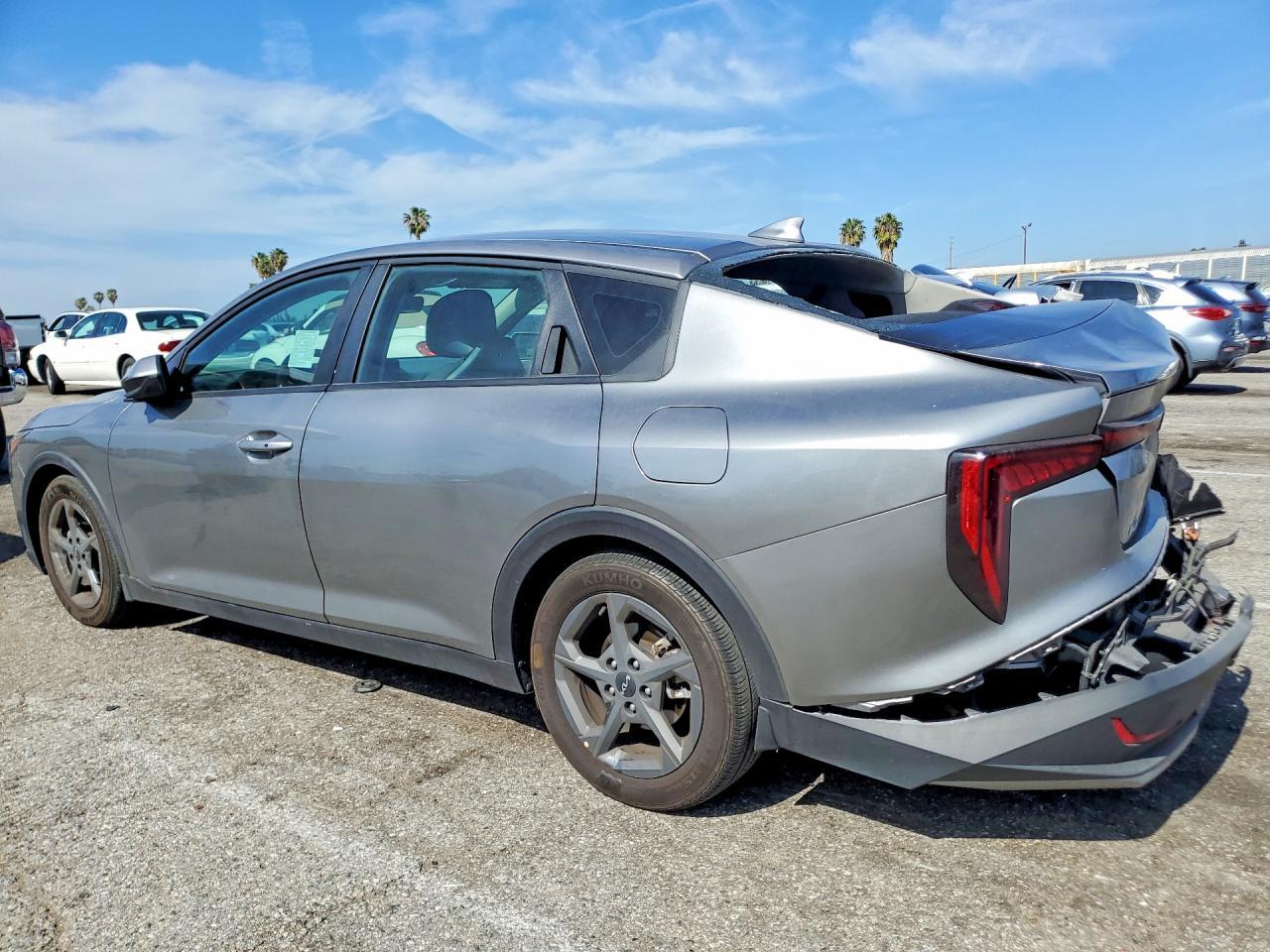 2025 KIA K4 lx