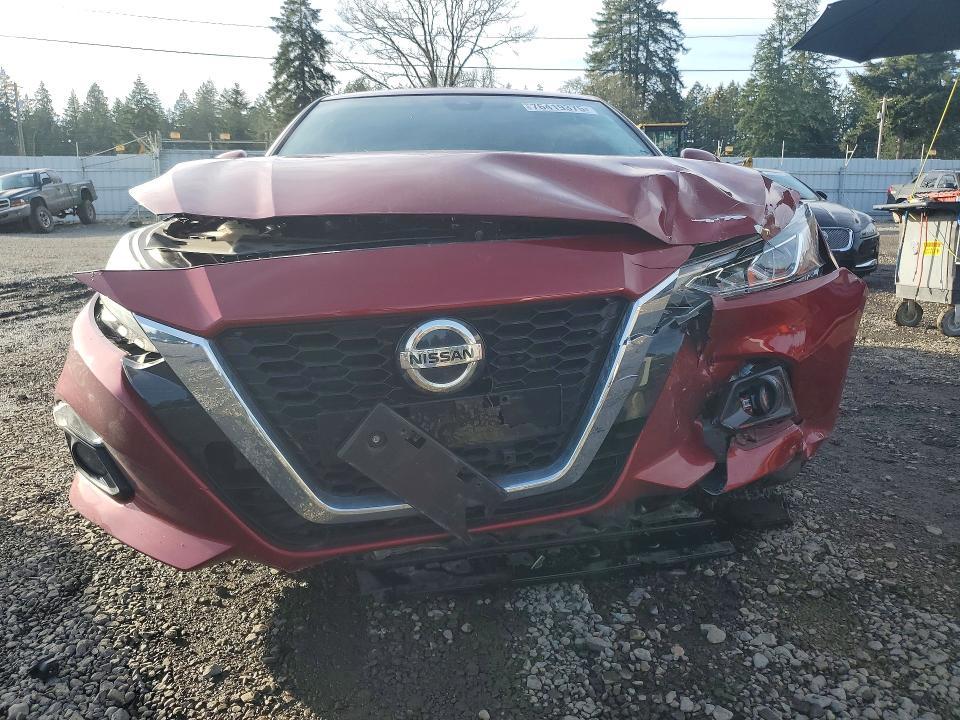 2022 Niss Altima 2.5 sl