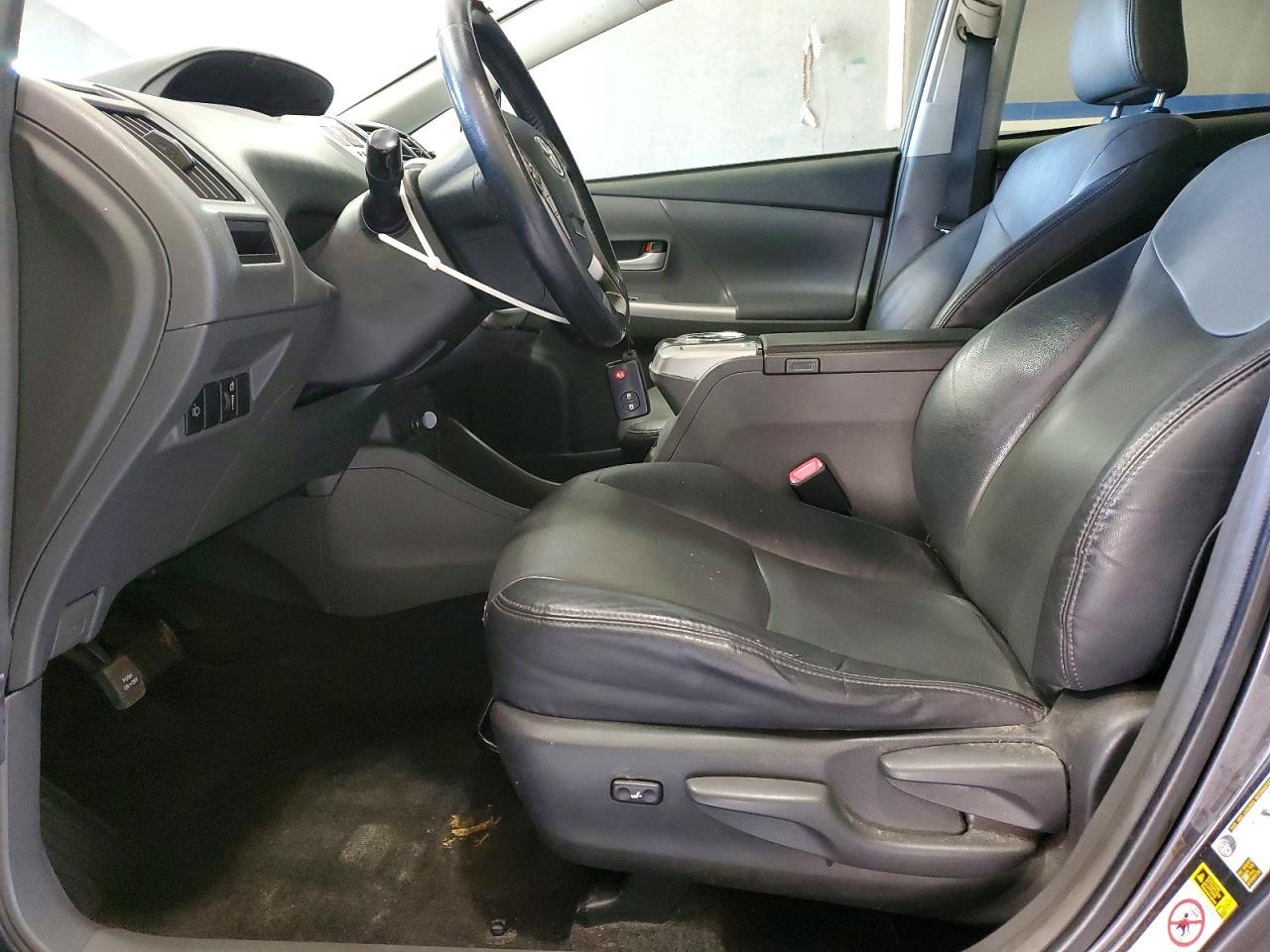 2013 Toyota Prius v