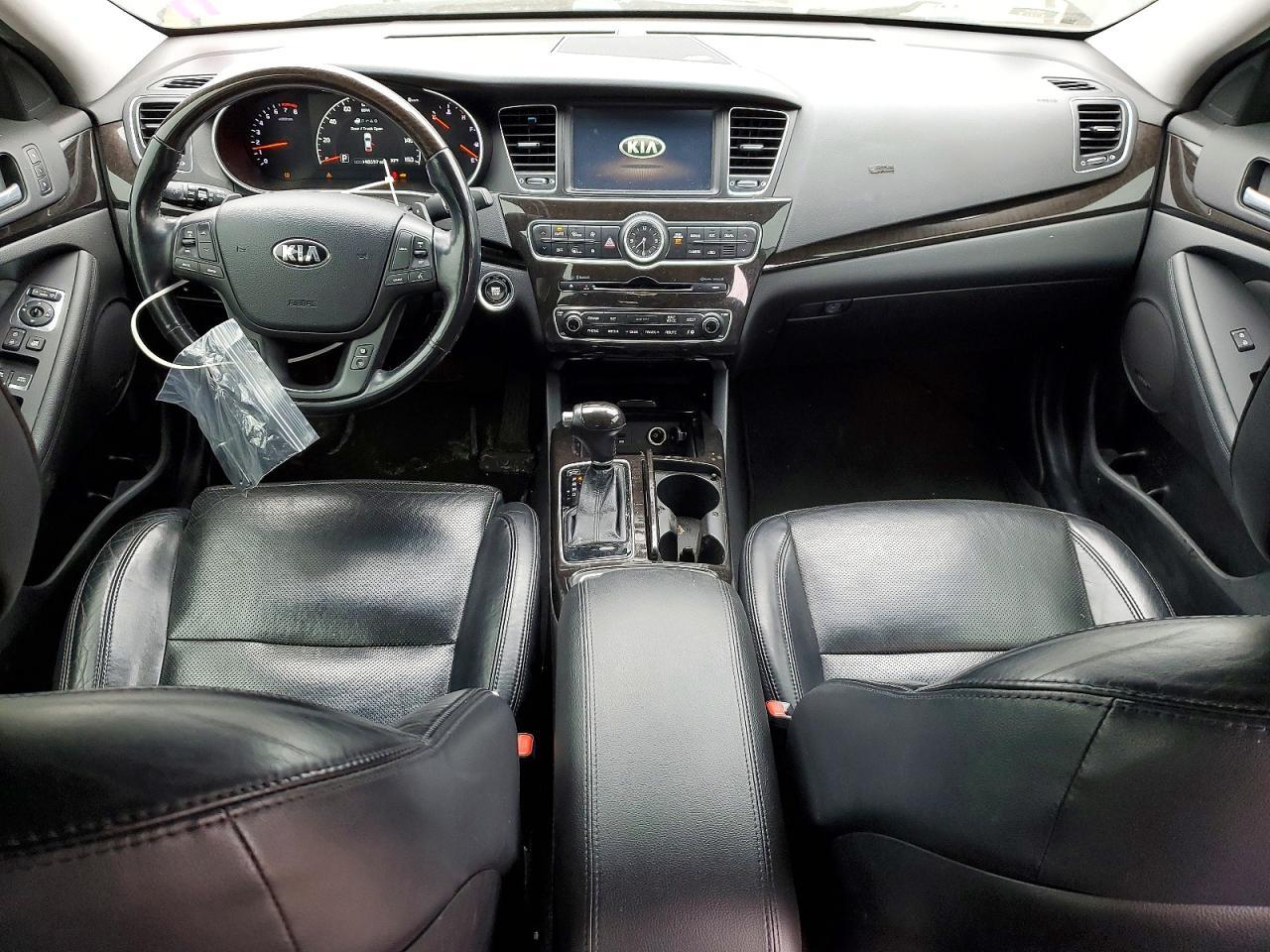 2014 KIA Cadenza Premium