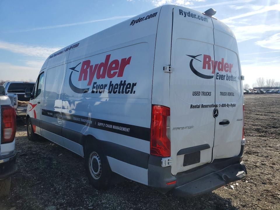 2022 Mercedes-Benz Sprinter 2500