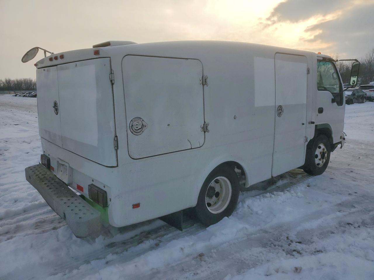 2007 Isuzu NPR